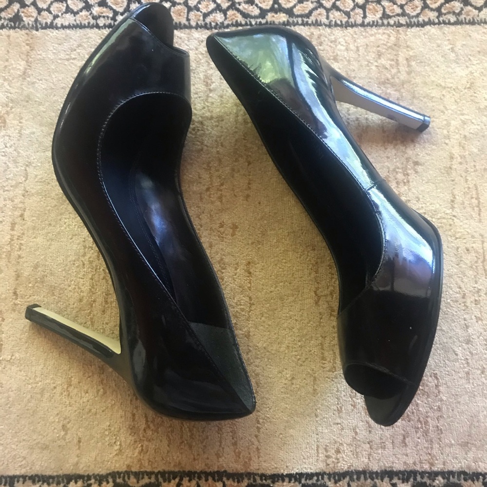 Enzo Angelini 8-1/2M peep toe black high heels